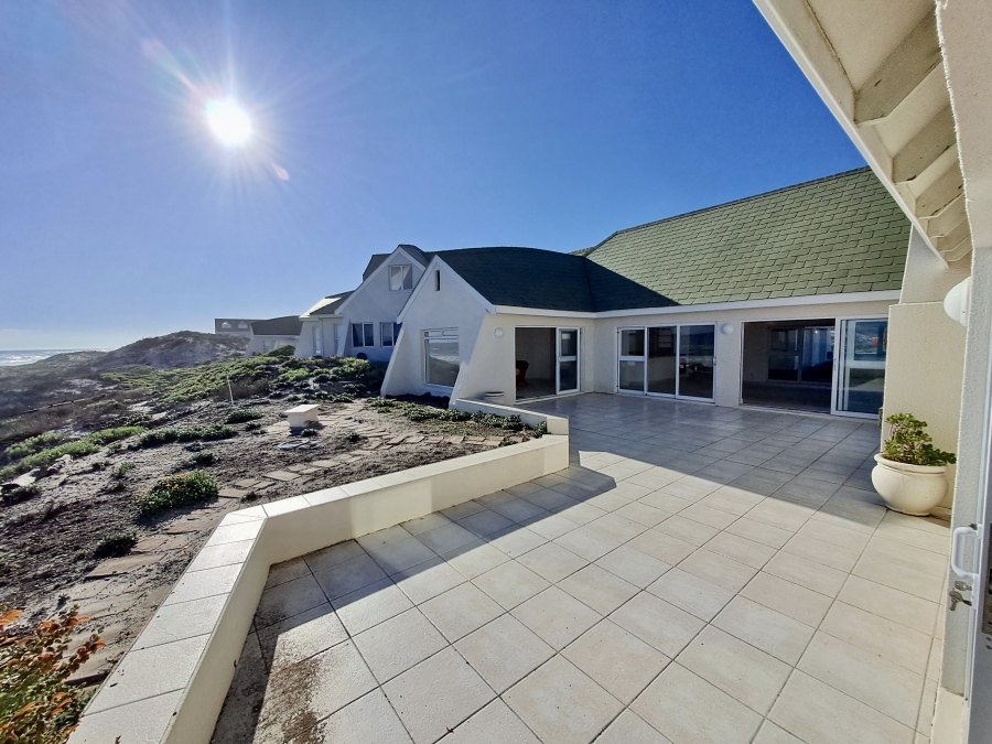 4 Bedroom Property for Sale in Jakkalsfontein Western Cape